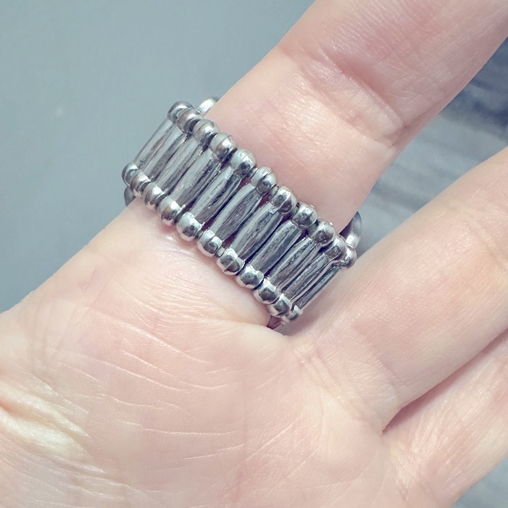 One Size Ring - Picture 3 of 3